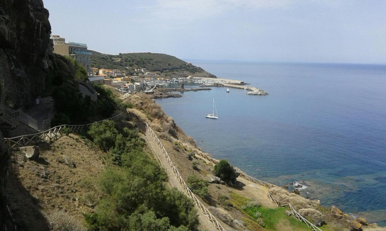 La Terrazza Di Archimede Panzió Castelsardo Kültér fotó